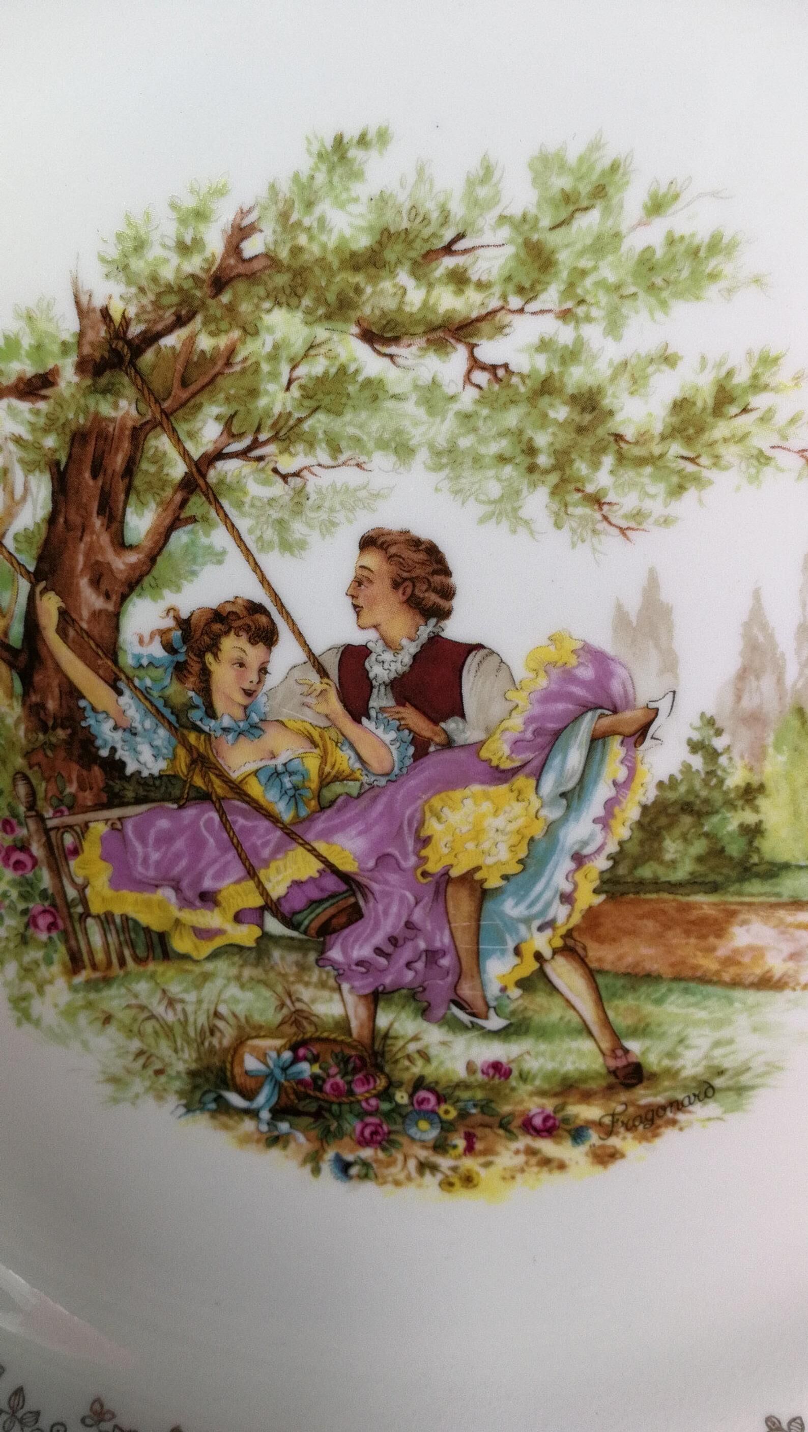 Sarreguemines Grand Dish in Porcelain Dishes Old Couple Fragonard