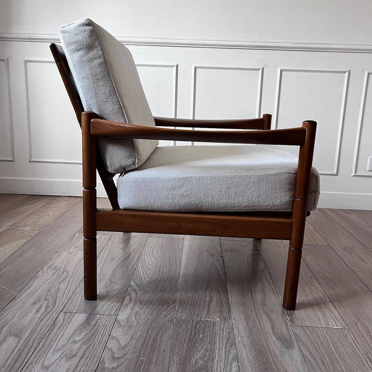 Fauteuil scandinave tissu blanc