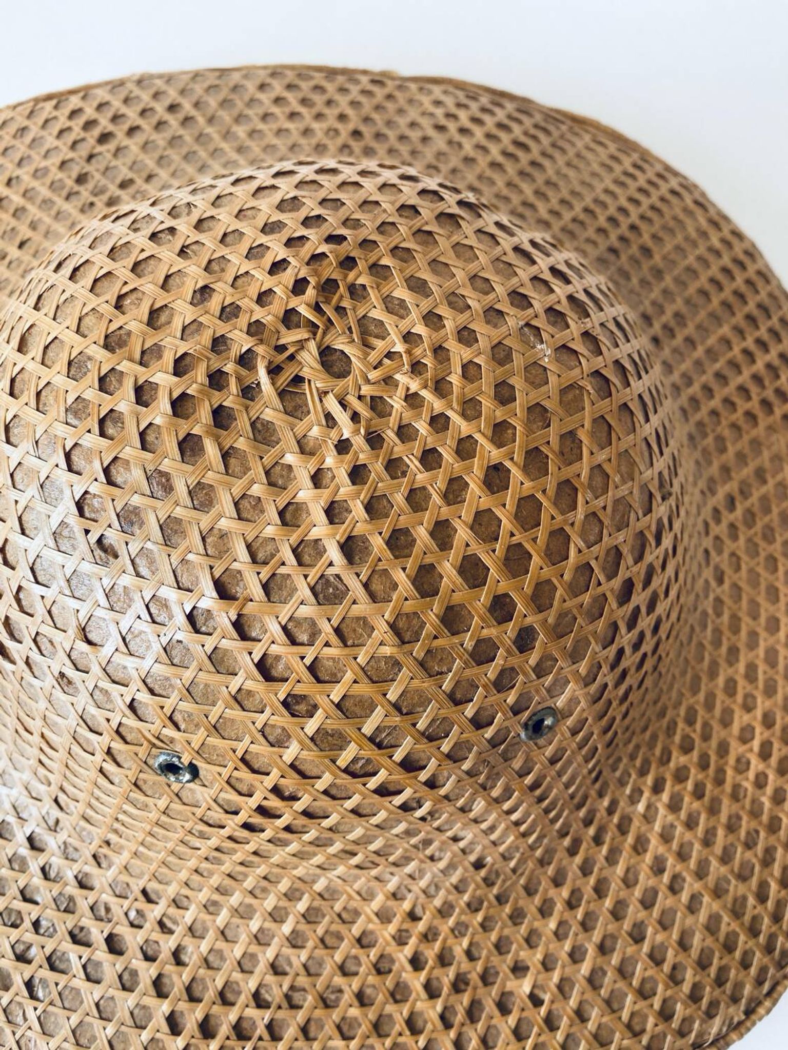 Ancien chapeau asiatique
