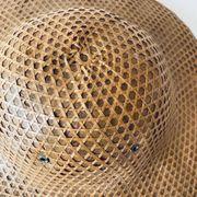 Ancien chapeau asiatique