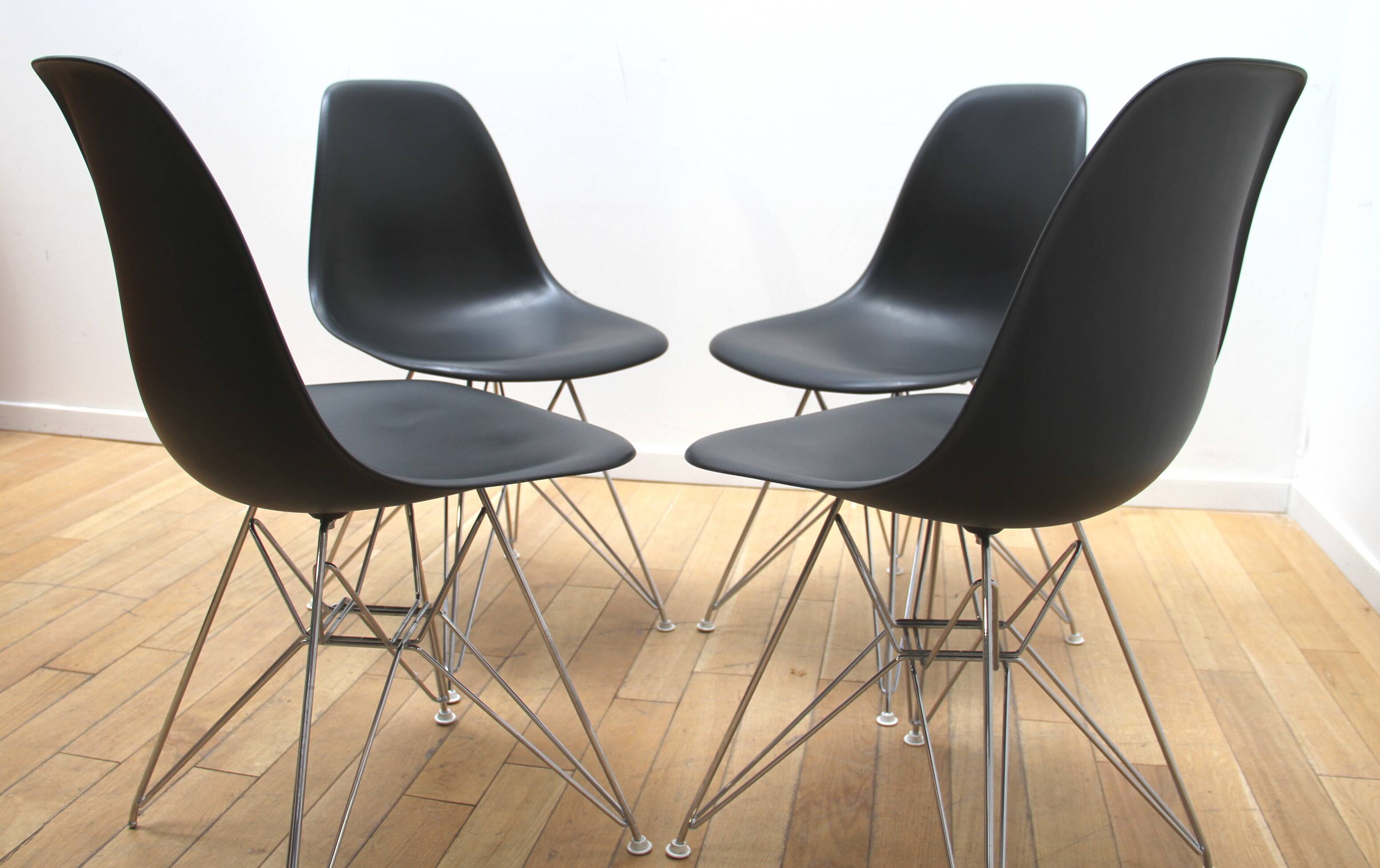 DSR chair, Charles & Ray Eames, Vitra