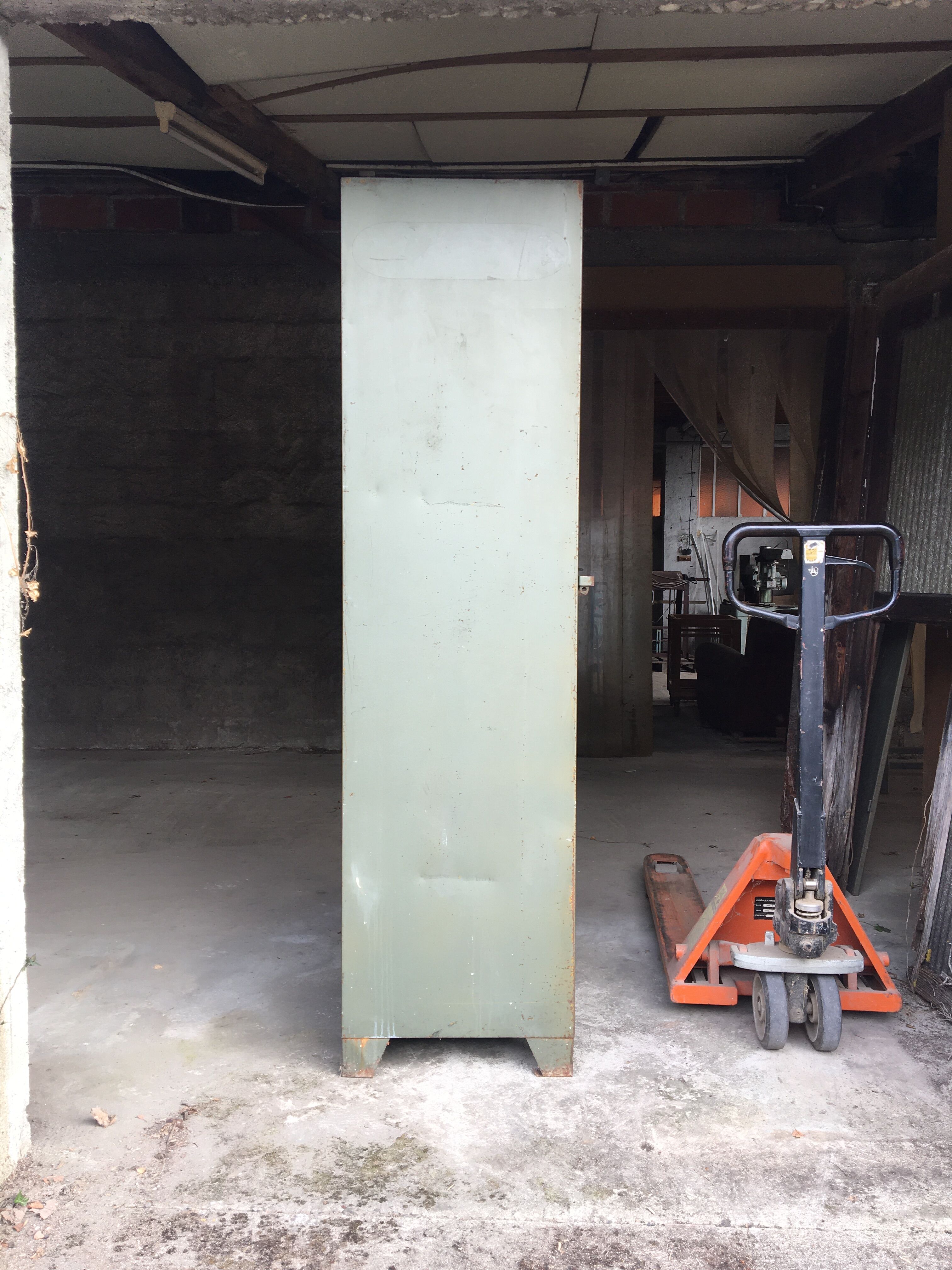 Industrial locker room