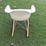 Rocking chair by Charles and Ray Eams ed vitra