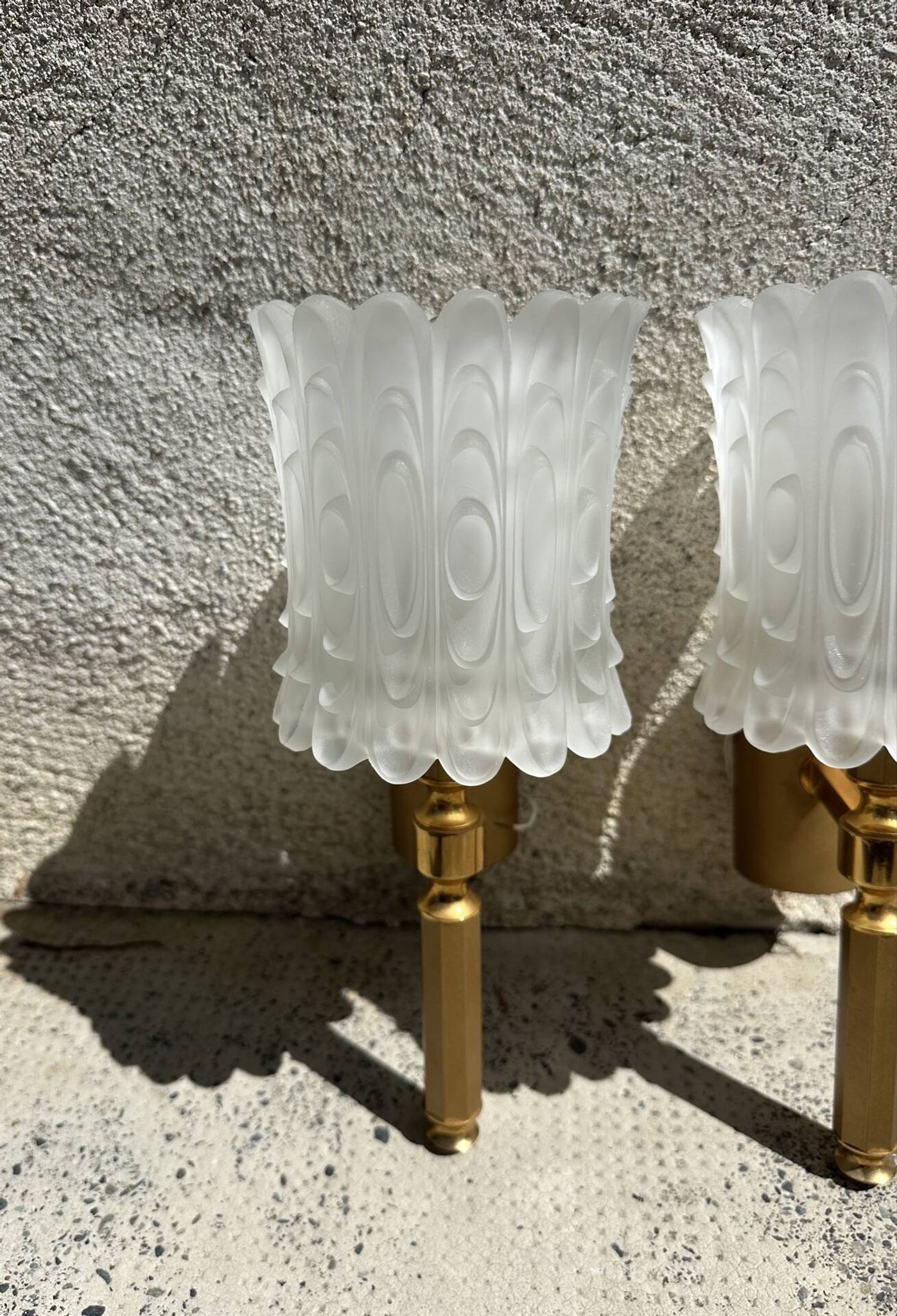 Old pair of wall sconces by Maison Lunel in brass and glass.