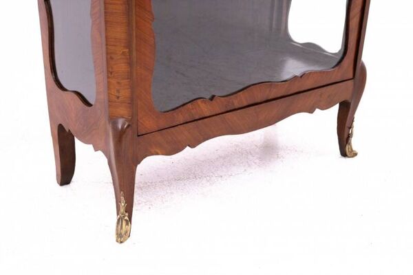 Petite vitrine ancienne française datant d'environ 1910. Après restauration.