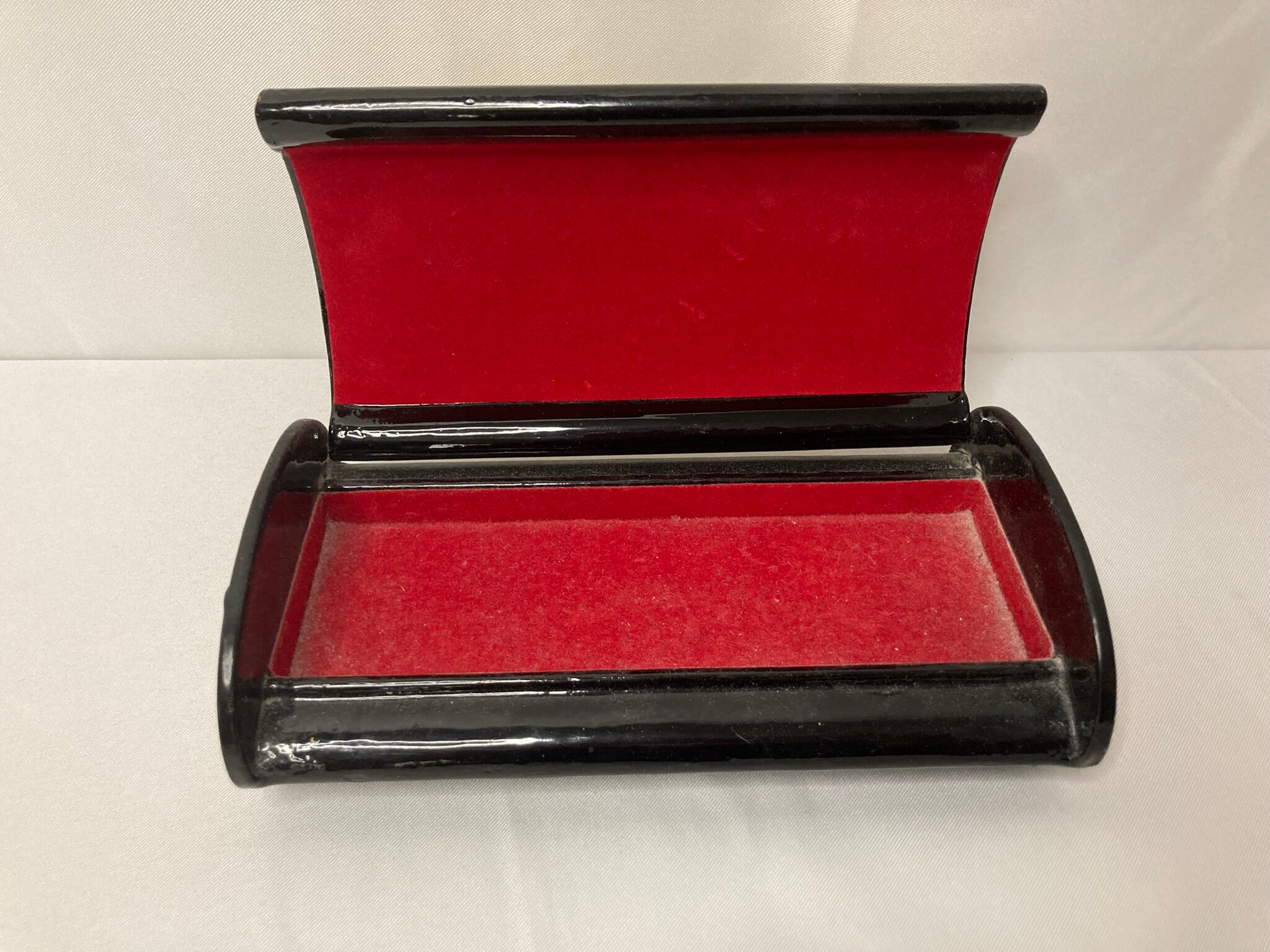 Old lacquered wood jewelry box Cambodia XXth