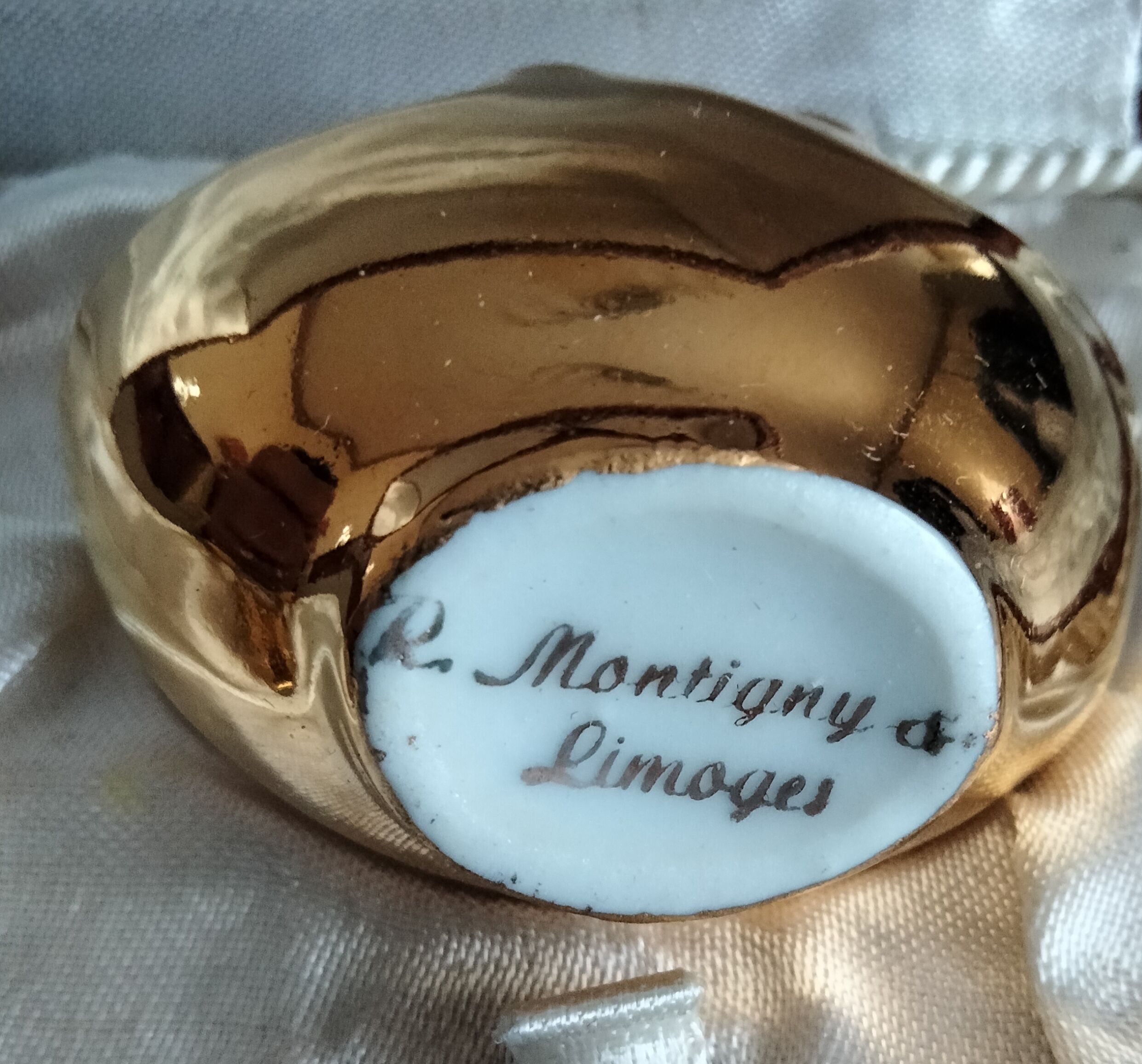 Duo salerons in porcelain from Limoges R Montigny