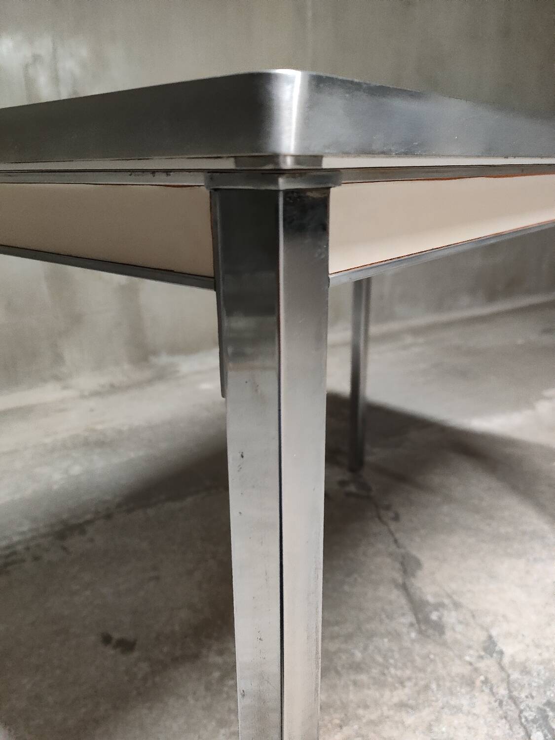 Ceramic kitchen table