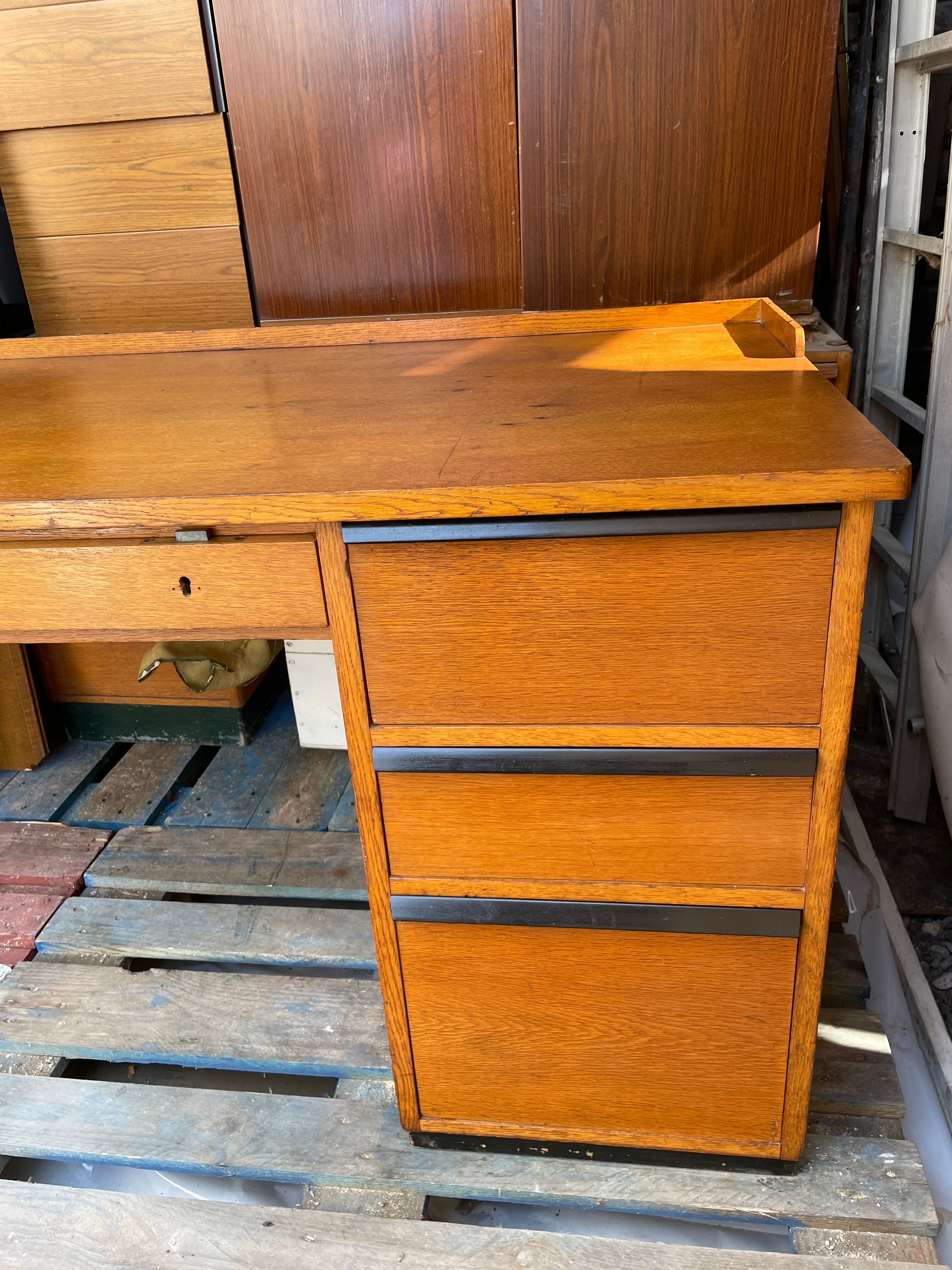 Vintage office year 50