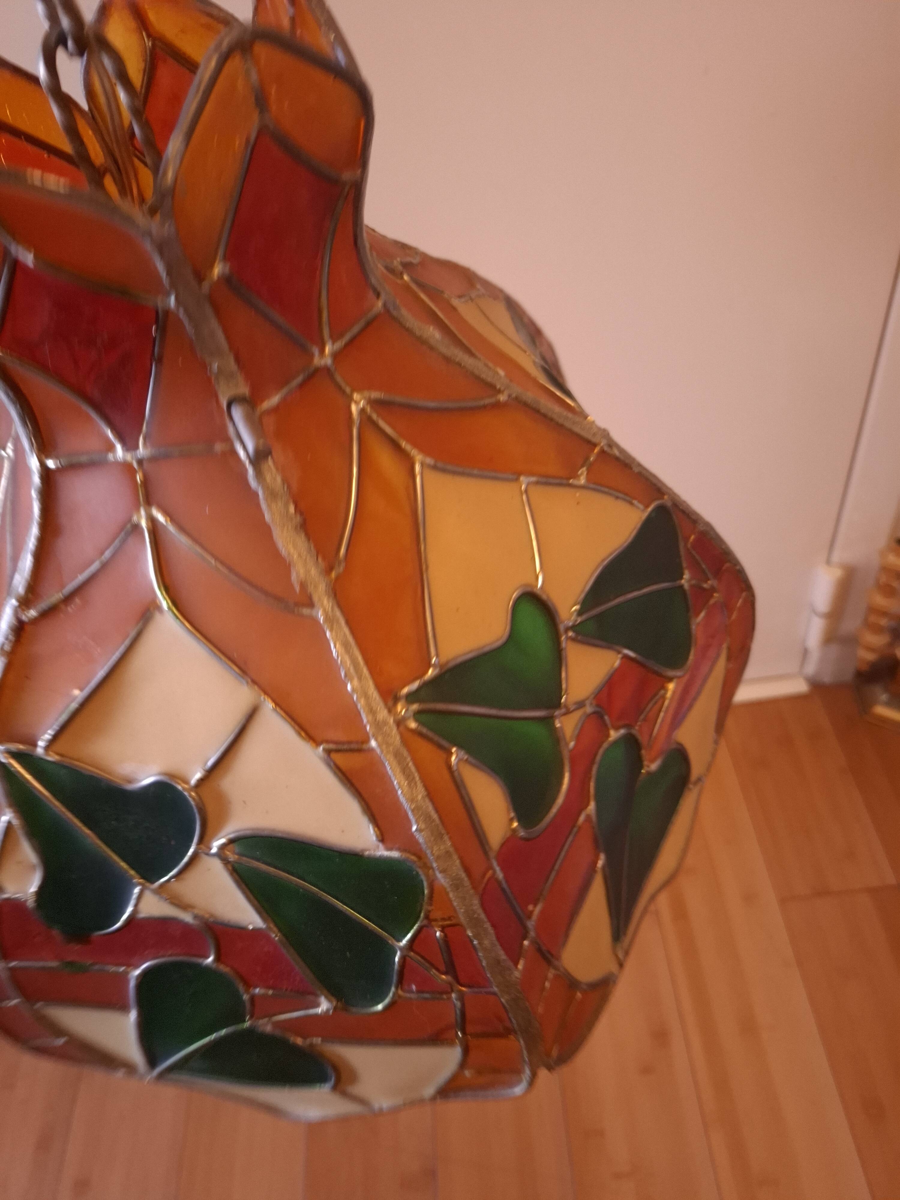 Tiffany-style stained glass pendant light