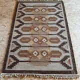 Scandinavian hand woven rolakan rug by Ingegerd Silow, Sweden