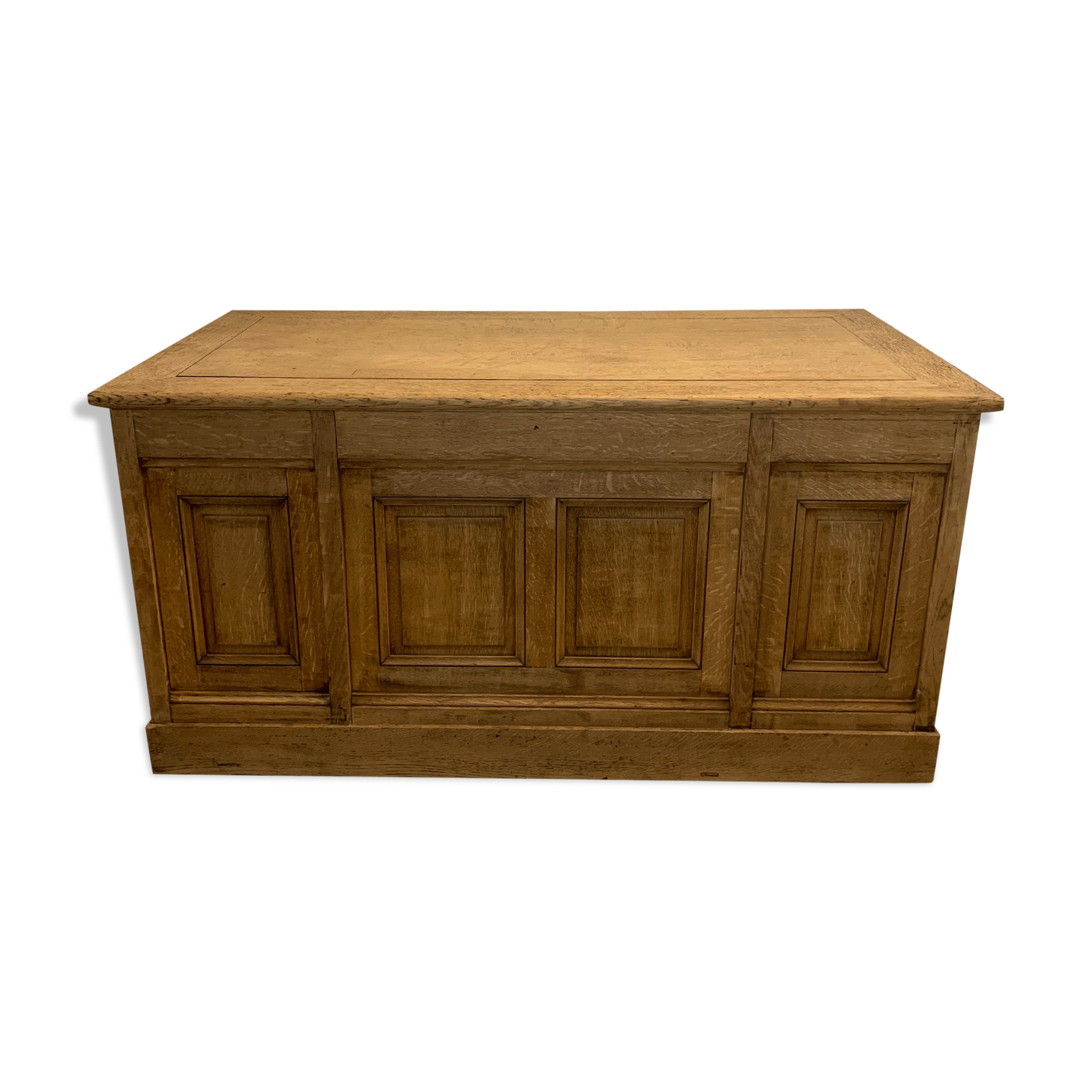 Former oak desk of the BNF