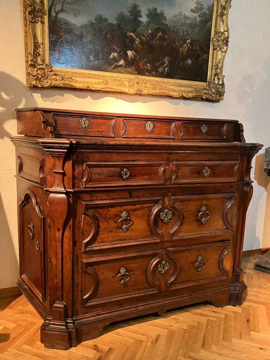 Rome-Vatican Baroque Walnut Chest of Drawers with Bronze Handles, 1600s
