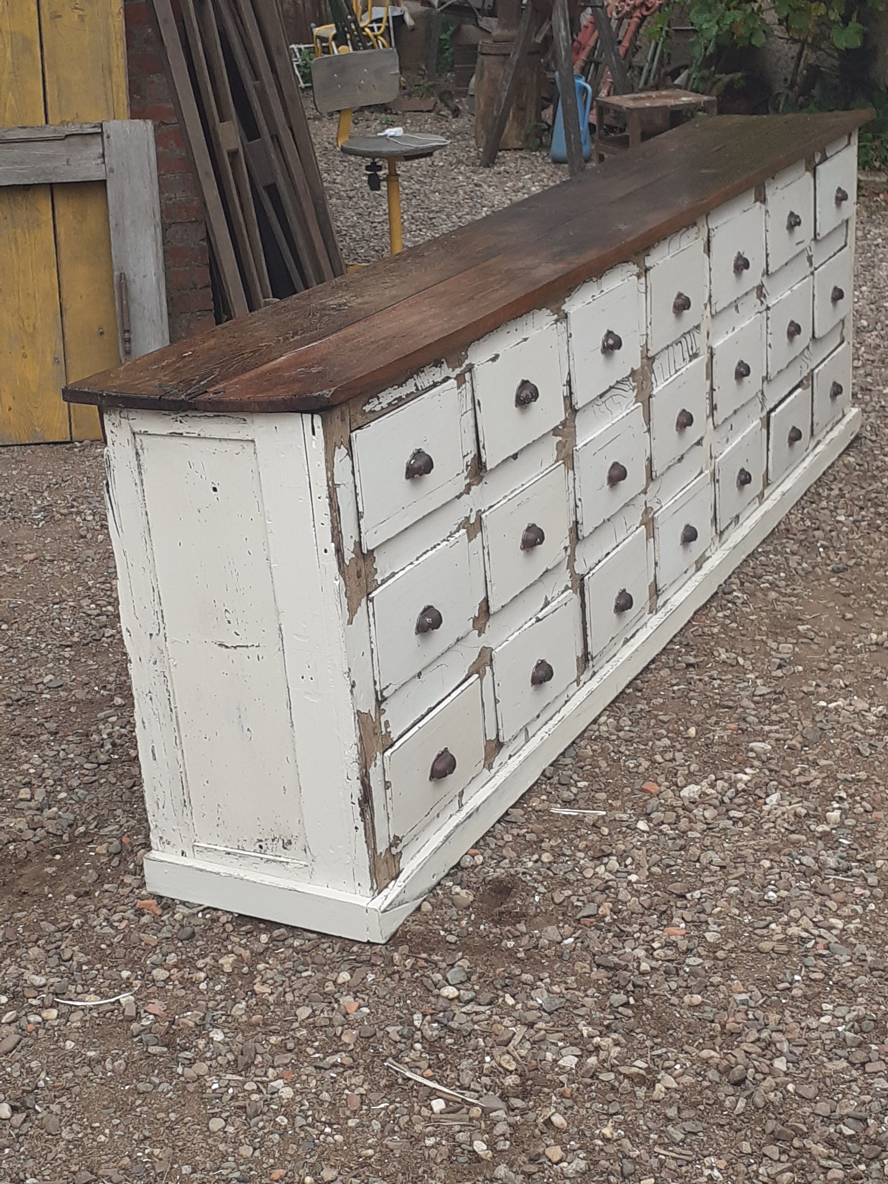 Loom cabinet with drawers