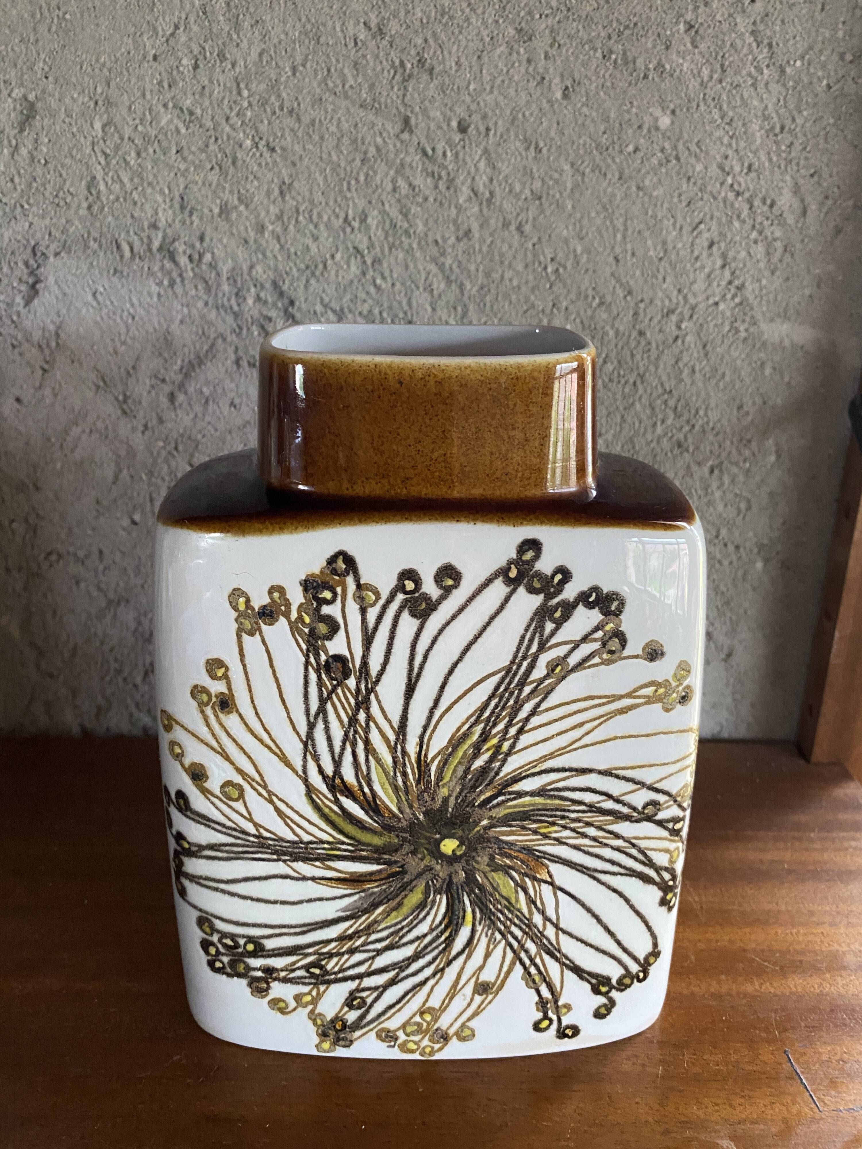 Vase en faïence de Royal Copenhagen design d'Ellen Malmer