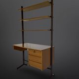 Bibliothèque italienne du milieu du siècle avec bureau.