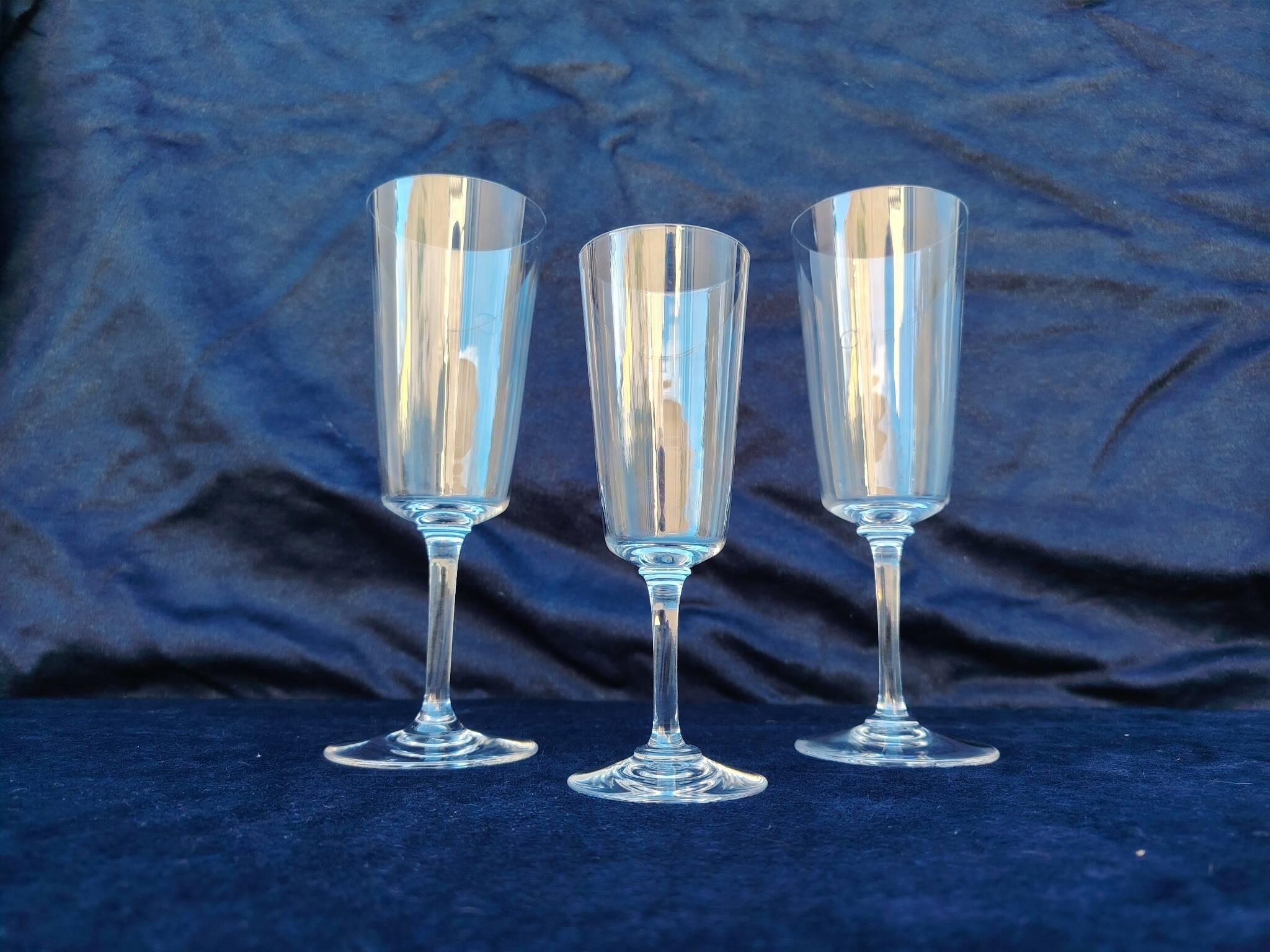 Baccarat crystal champagne flutes, Ribérac model