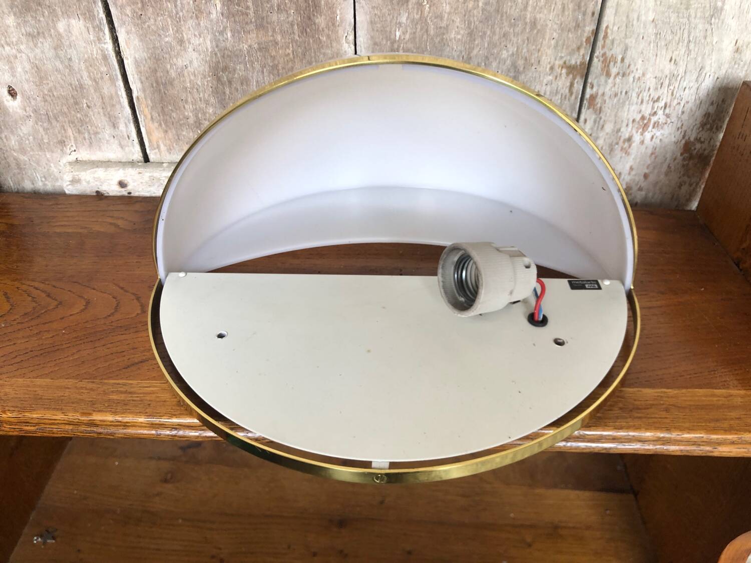 Old metalarte half moon plastic wall lamp + vintage metal support