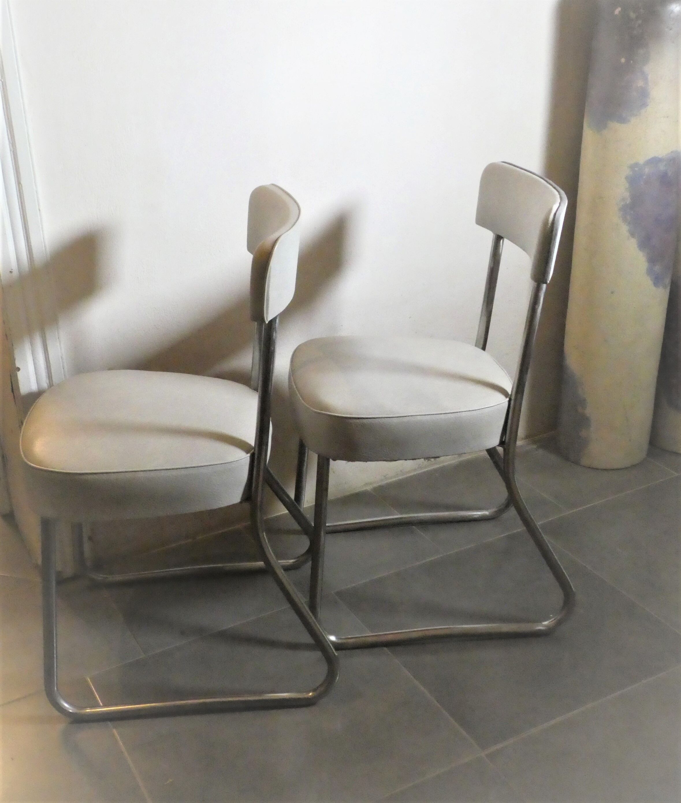 2 chairs Strafor 1950