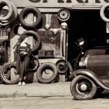 Fine art photography Walker Evans – “Garage in Southern City Outskirts”, 1936