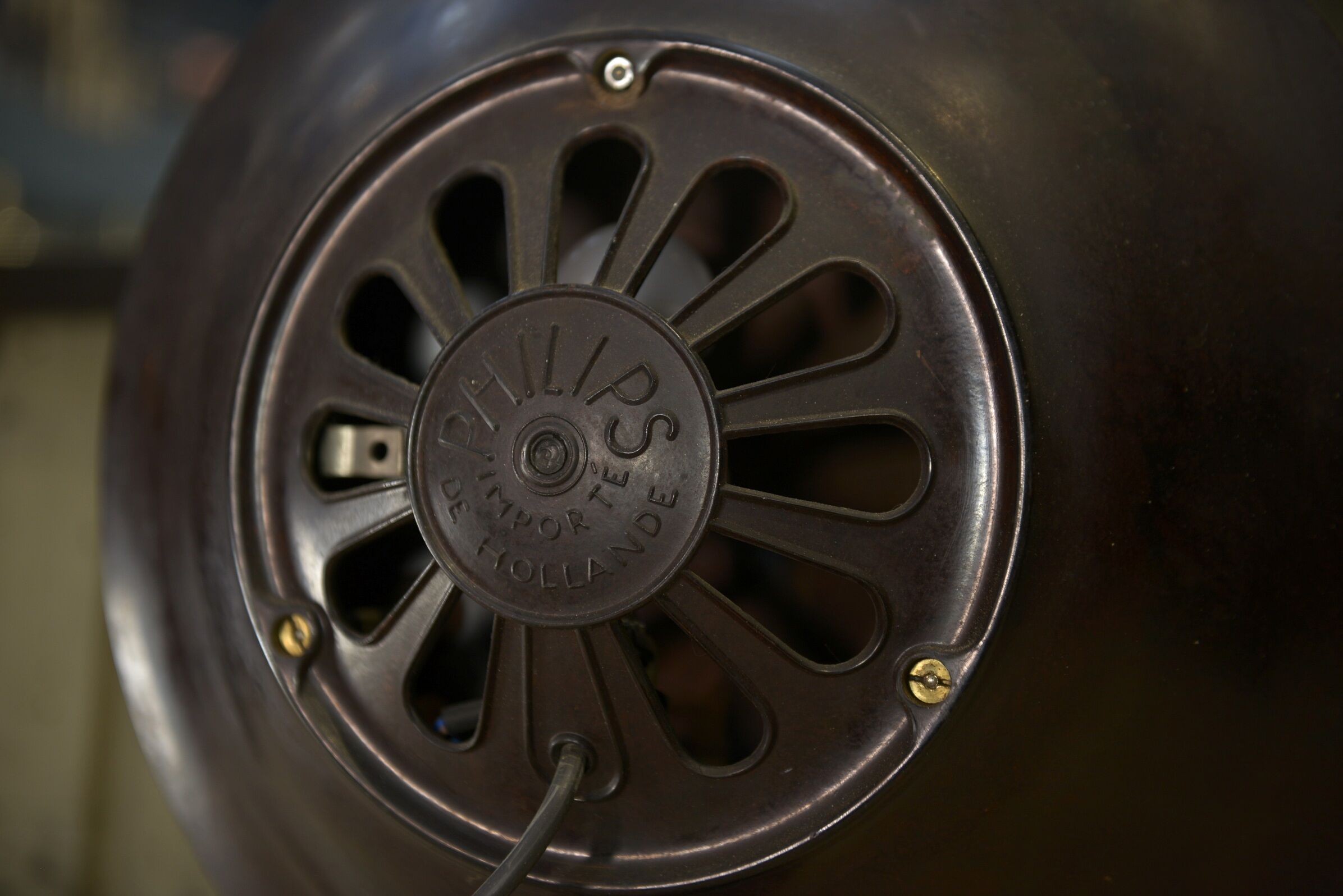 Haut parleur Philips Bakélite 1930 en lampe de table