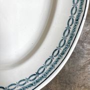 Moyen plat ovale St Amand en terre de fer bleue