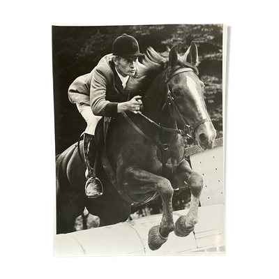 Photographie tirage argentique noir et blanc circa 1970 compétition équitation