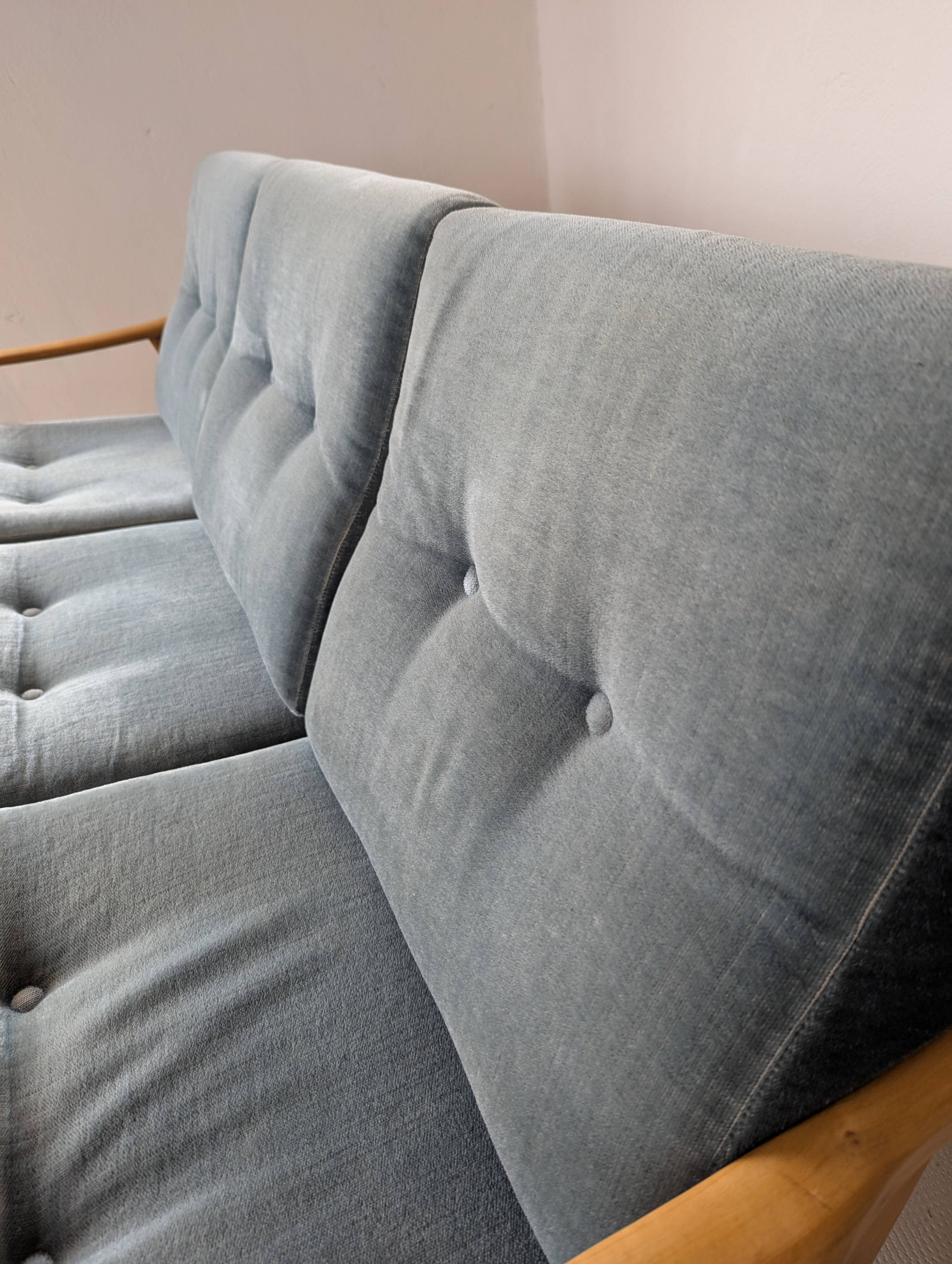 Banquette velours et bois clair, scandinave vers 1960/70