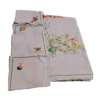 Hand-embroidered tablecloth exotic fish towels