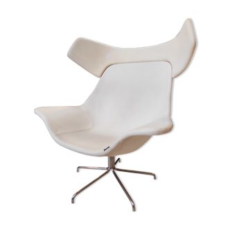 Oyster chair