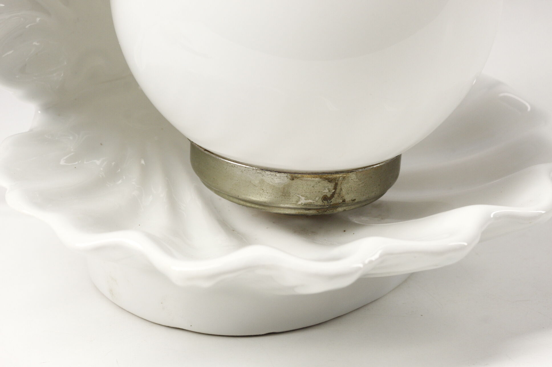 Ceramic lamp shell vintage white manises Spain 70s