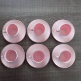 Tasses et soucoupes rose poudré