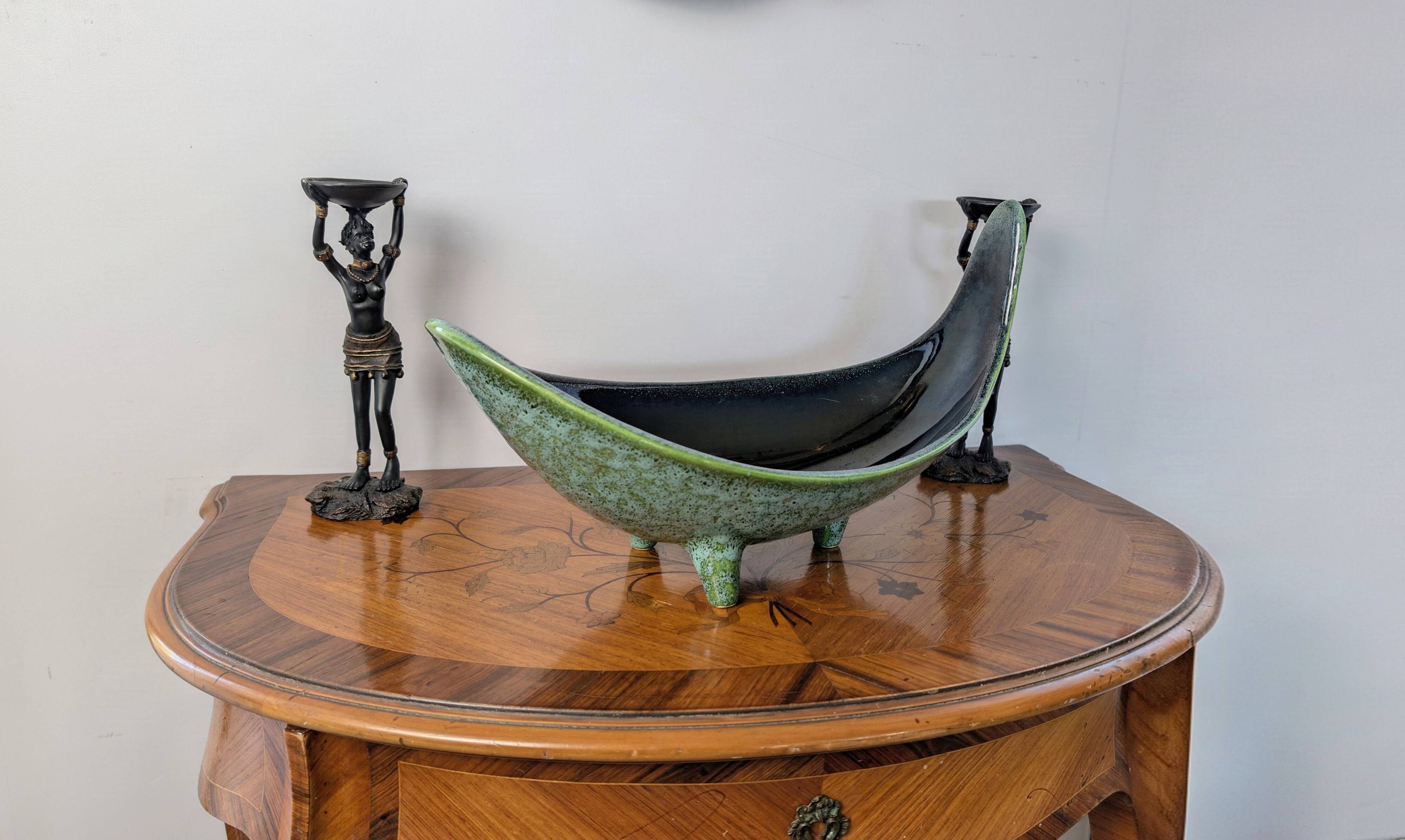 Large sculptural tripod bowl Ceramidi – Black/green glazed ceramic