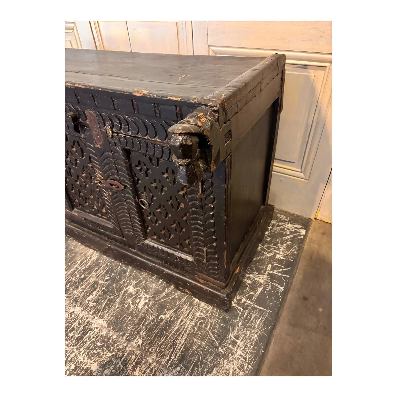 Coffre en bois orientale