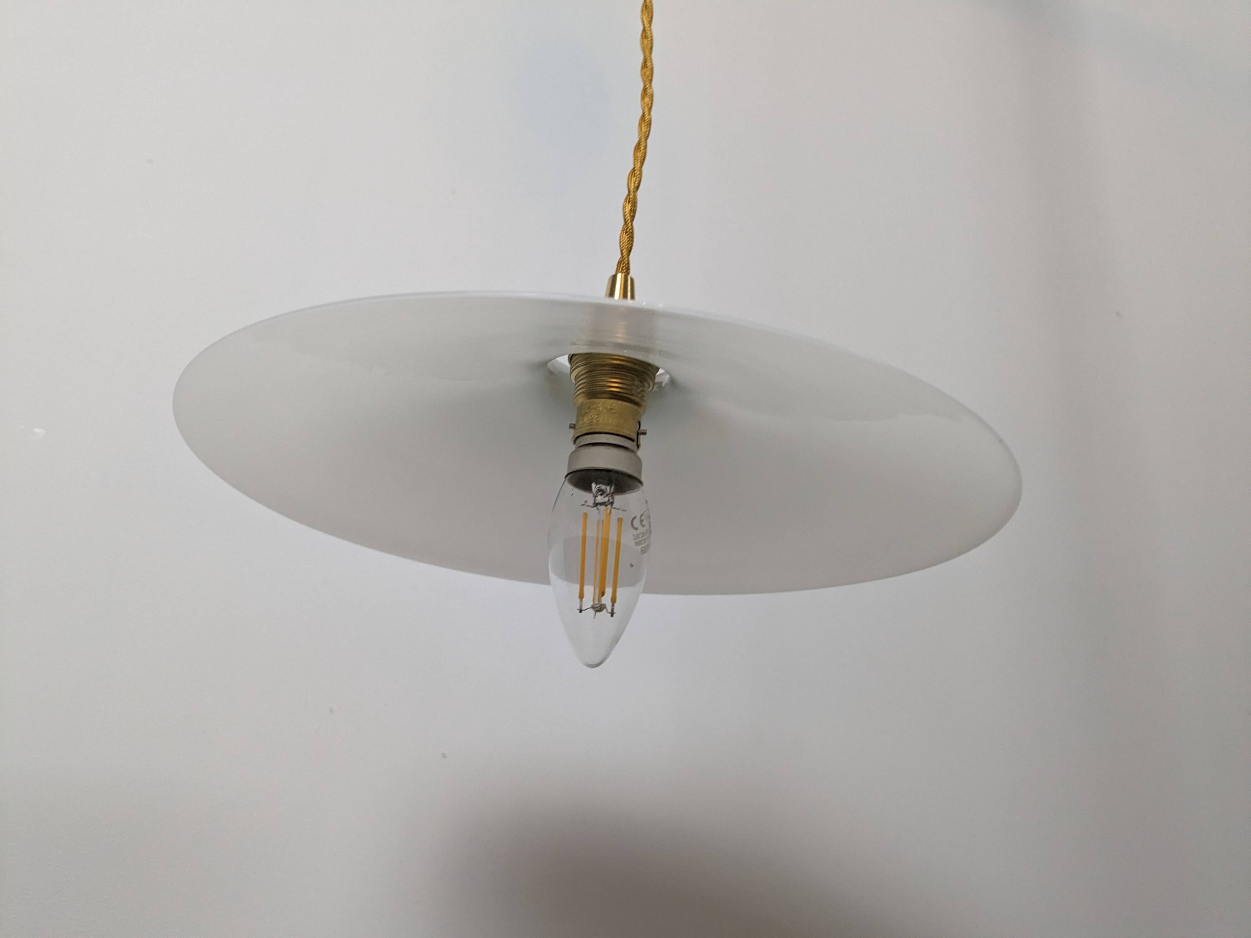 Suspension vintage en opaline blanche