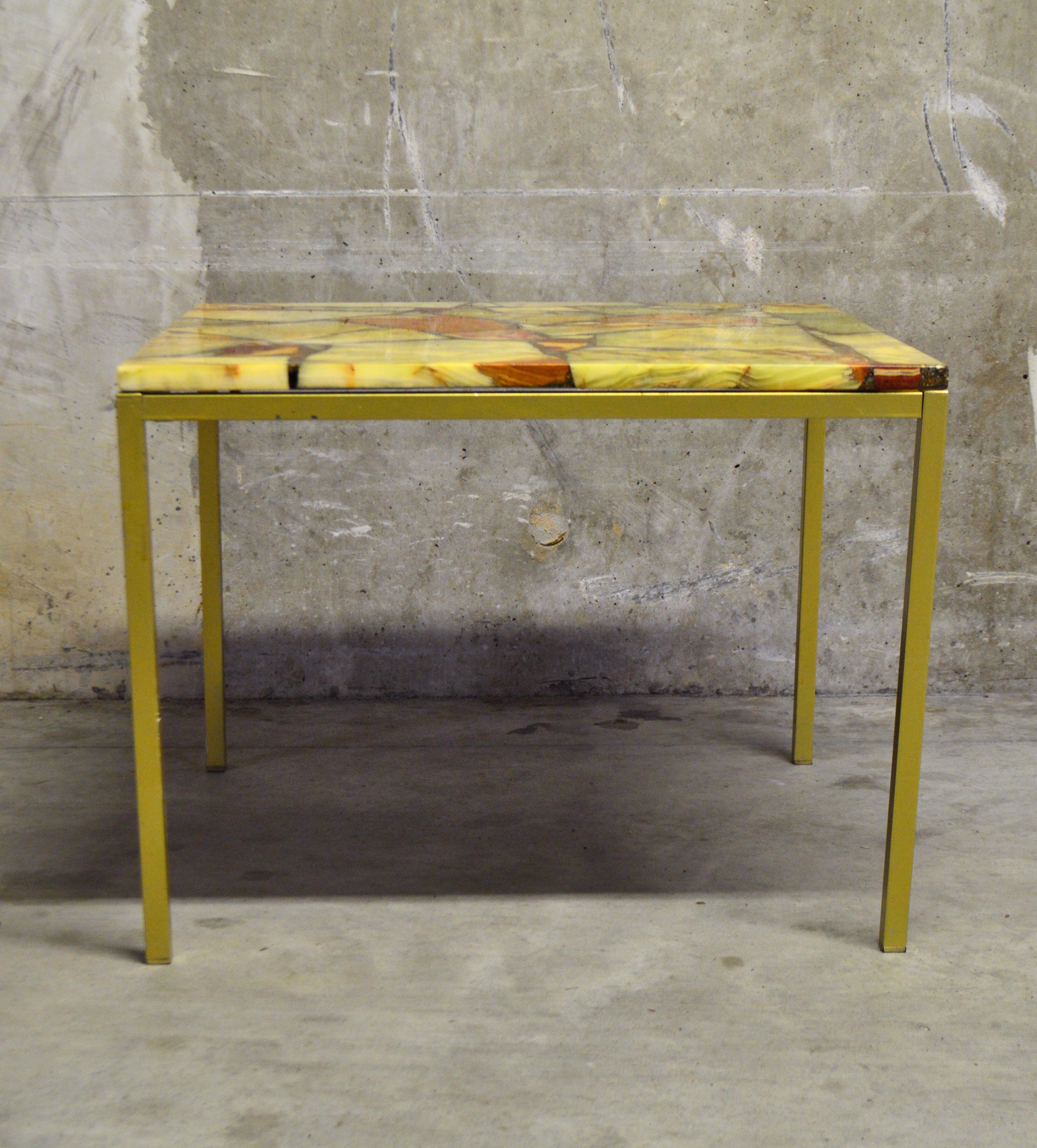 Marble coffee table from the 60s/70s Italian design