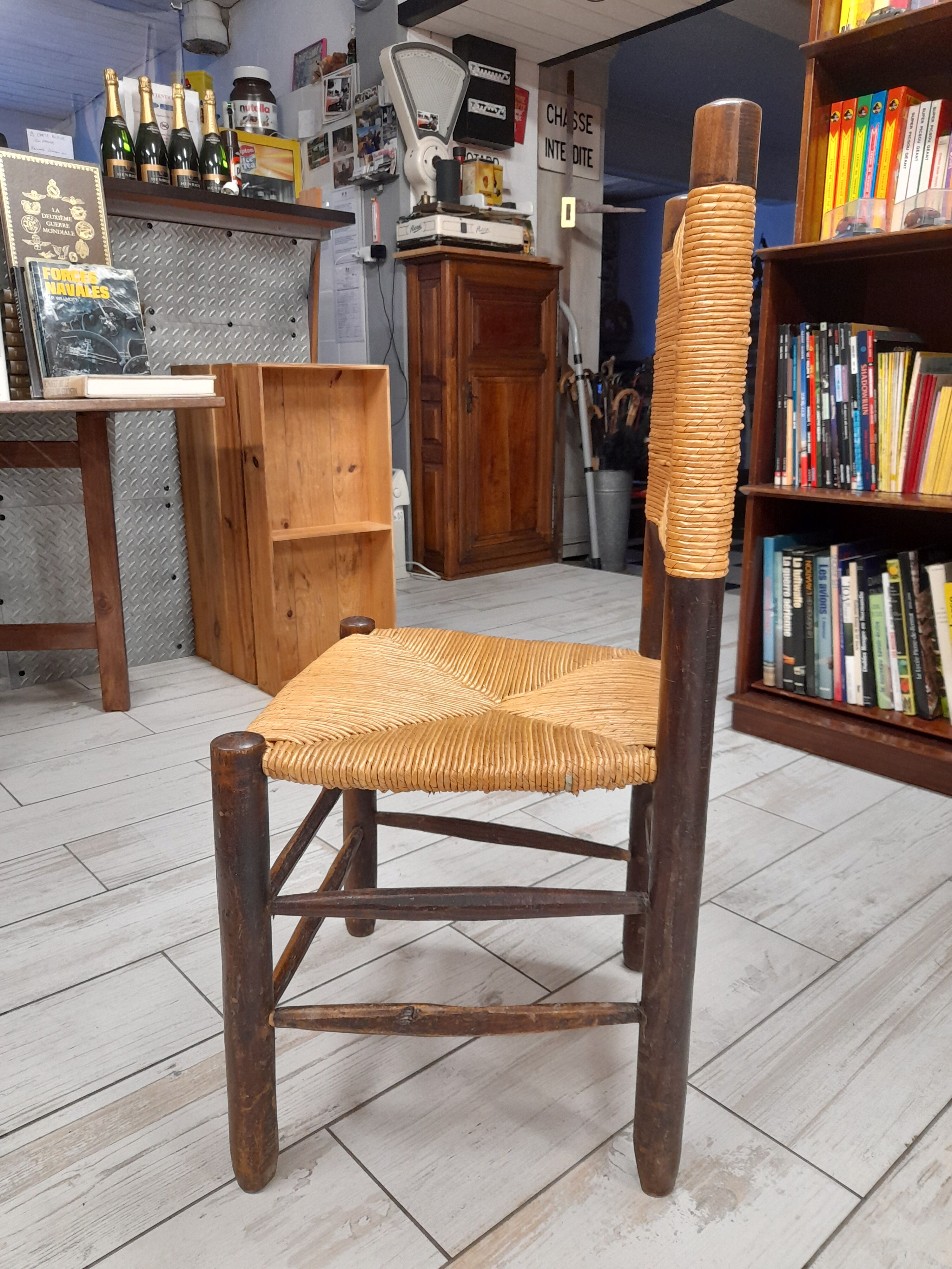 Set de 4 chaises n°19 de Charlotte Perriand