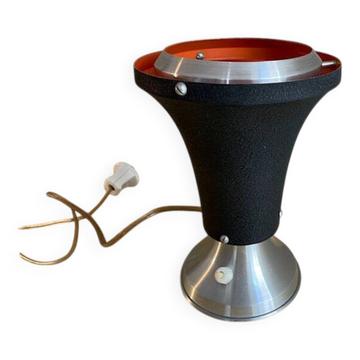 Lampe de table noire et orange de l'ère spatiale