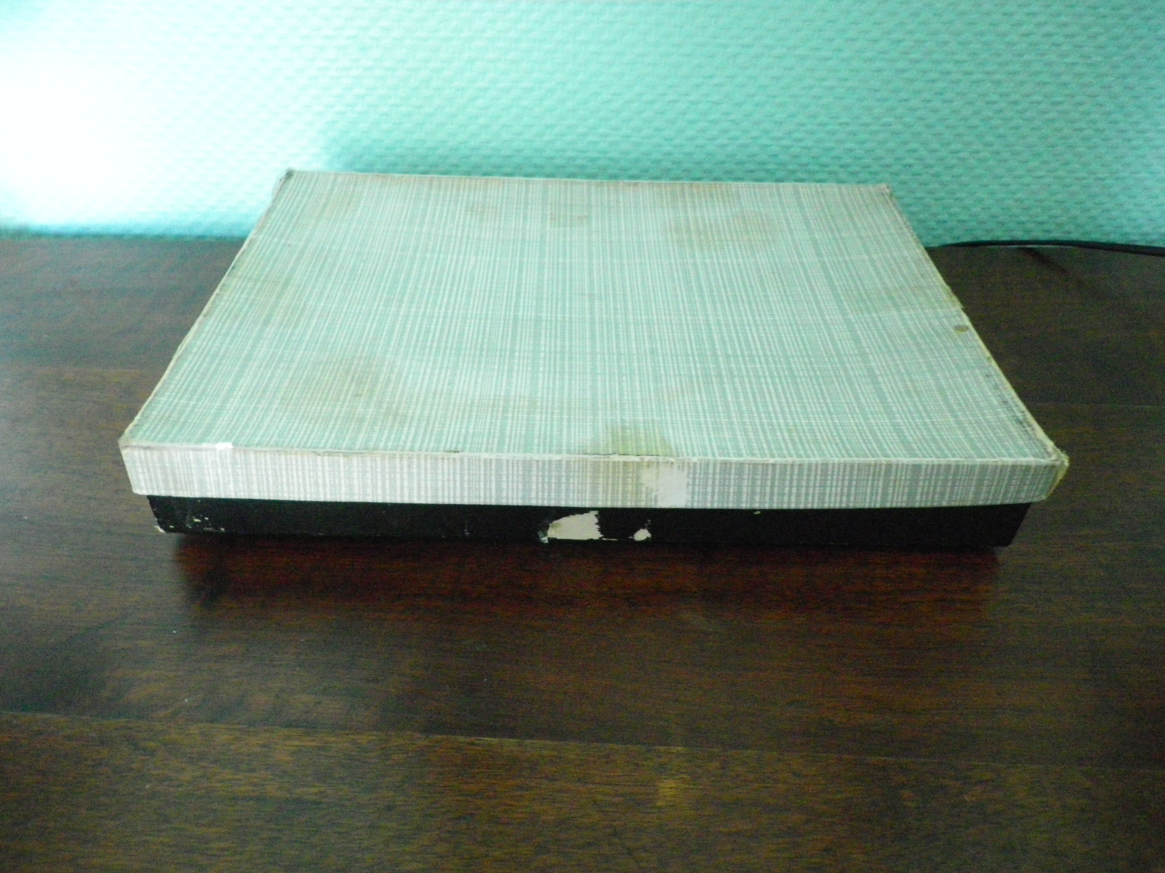 Vintage serving dish with aperitif, appetizers with its 2 serving accessories, original box