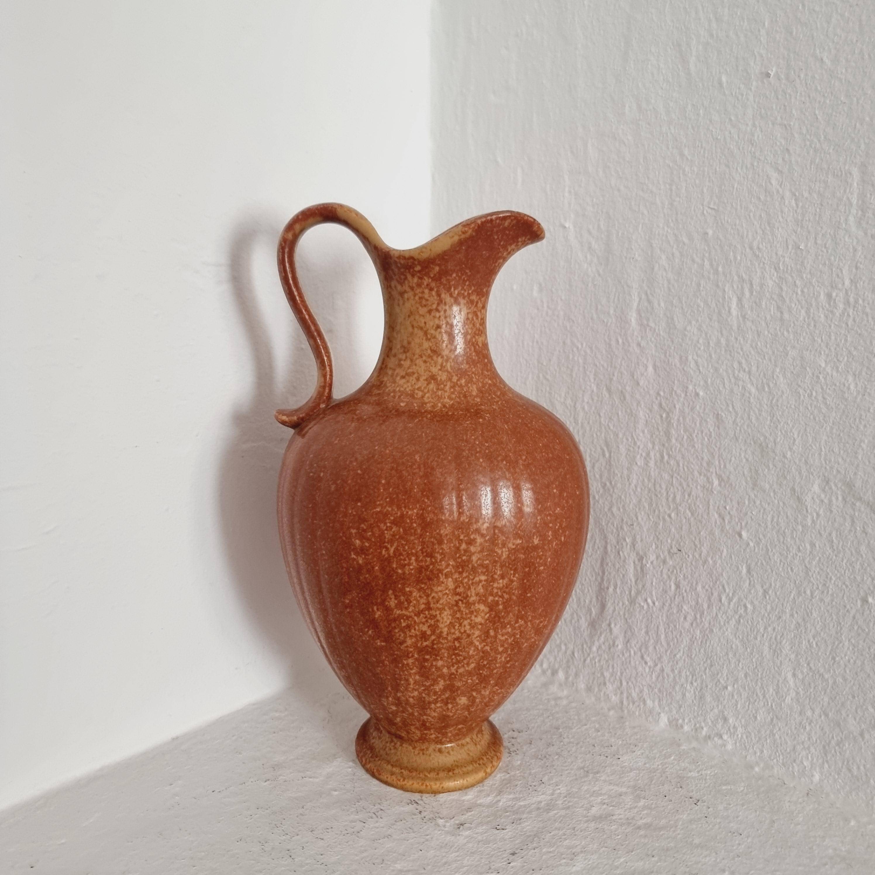 Large decorative vase/carafe in modern Scandinavian ceramic by Gunnar Nylund.