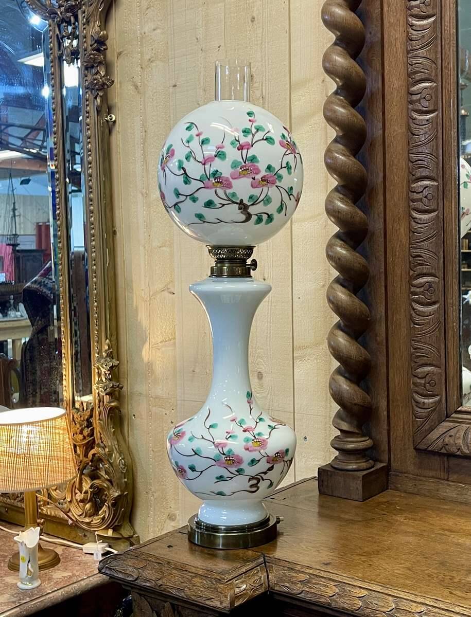 Napoleon III lamp in white opaline and painted with floral decoration - late 19th century