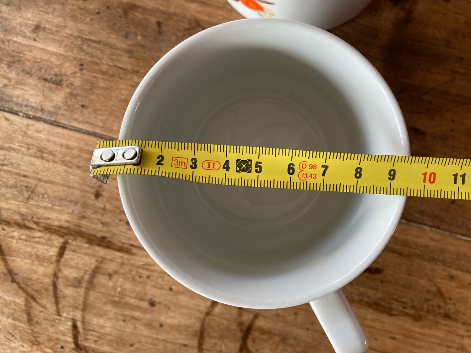 Vintage cups toghana orange flower