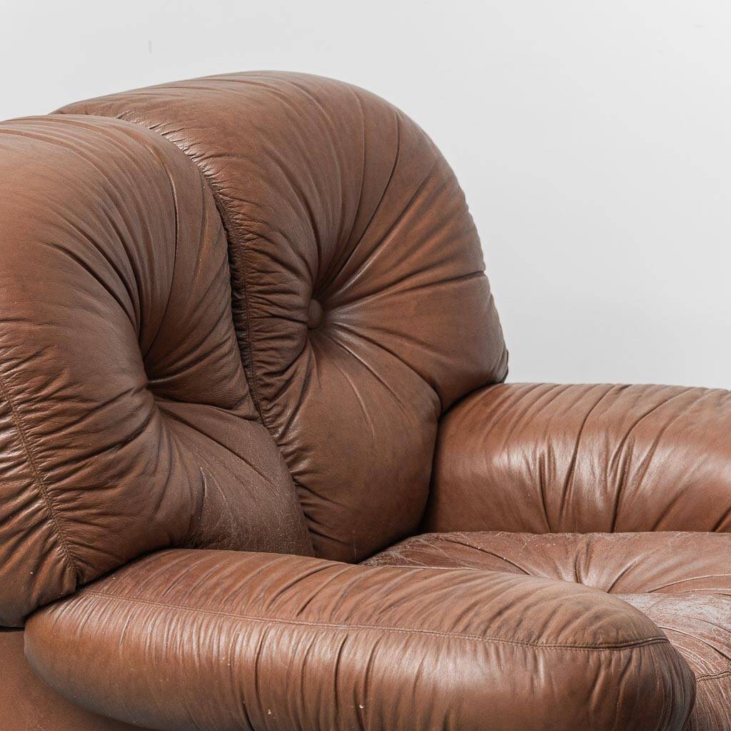 COPPIA DI POLTRONE VINTAGE IN PELLE MARRONE ANNI ’70 MODERNARIATO