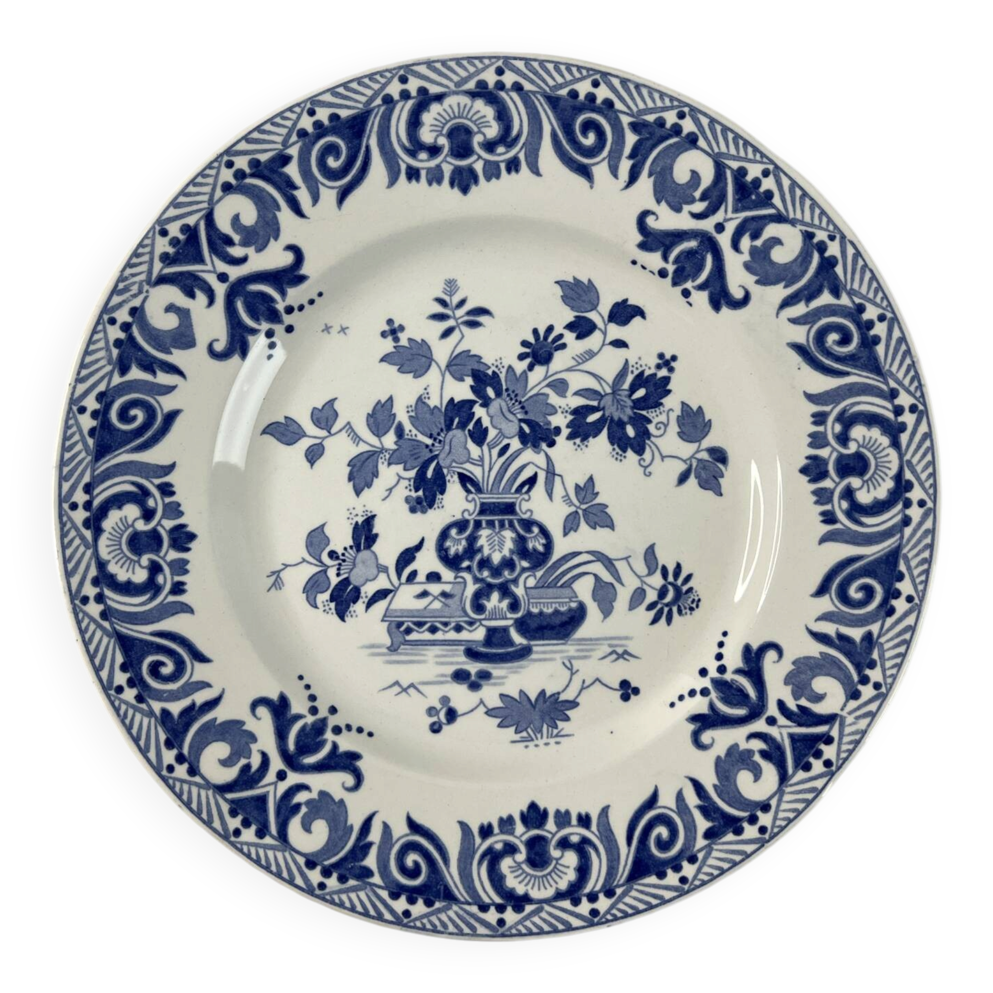 Antique plate Sarreguemines — Shanghai Collection