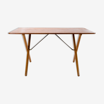 Cross legged coffee table, model AT-308, designed by Hans J. Wegner