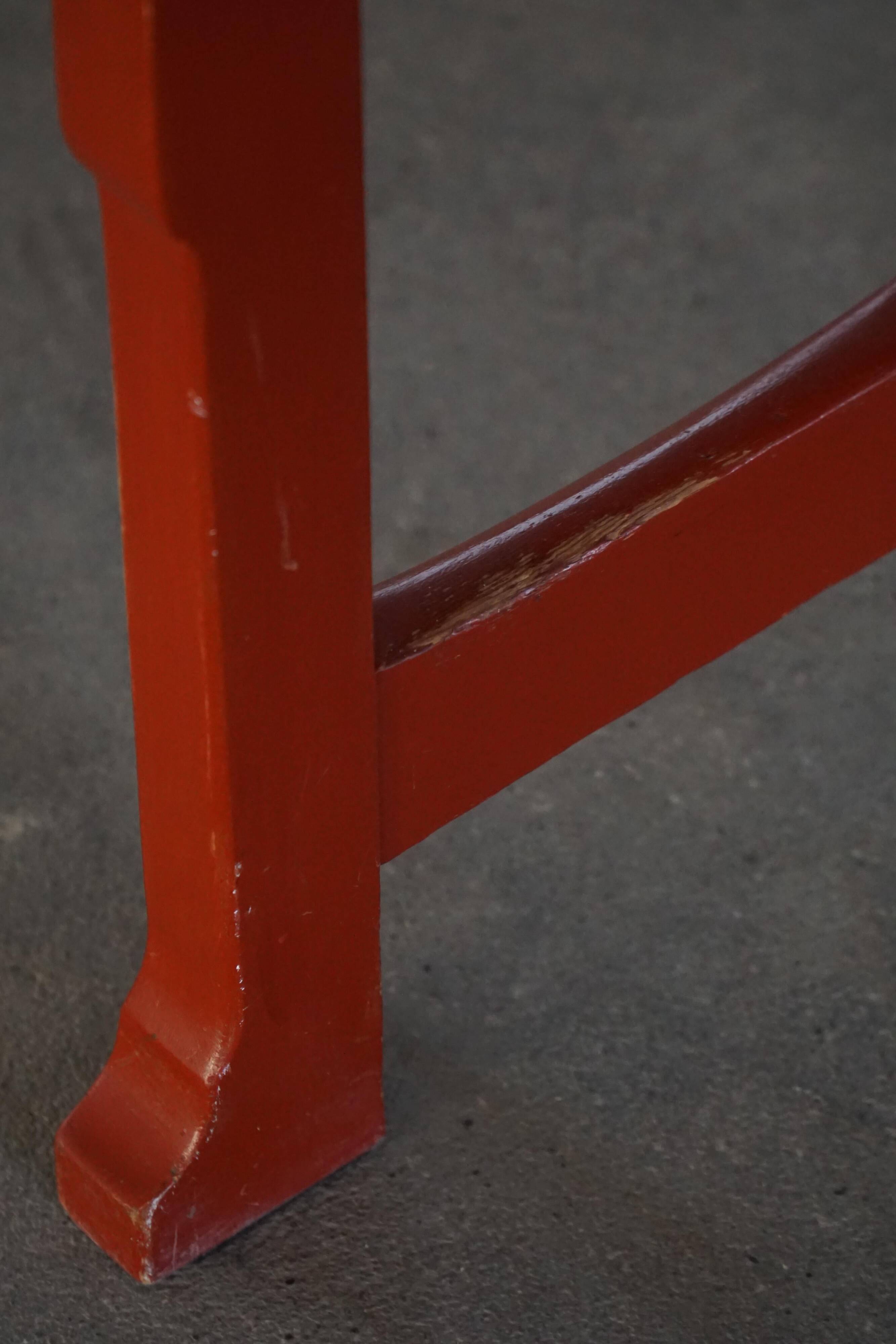 Scandinavian extendable table for writing or dining with a drawer, early 20th century.