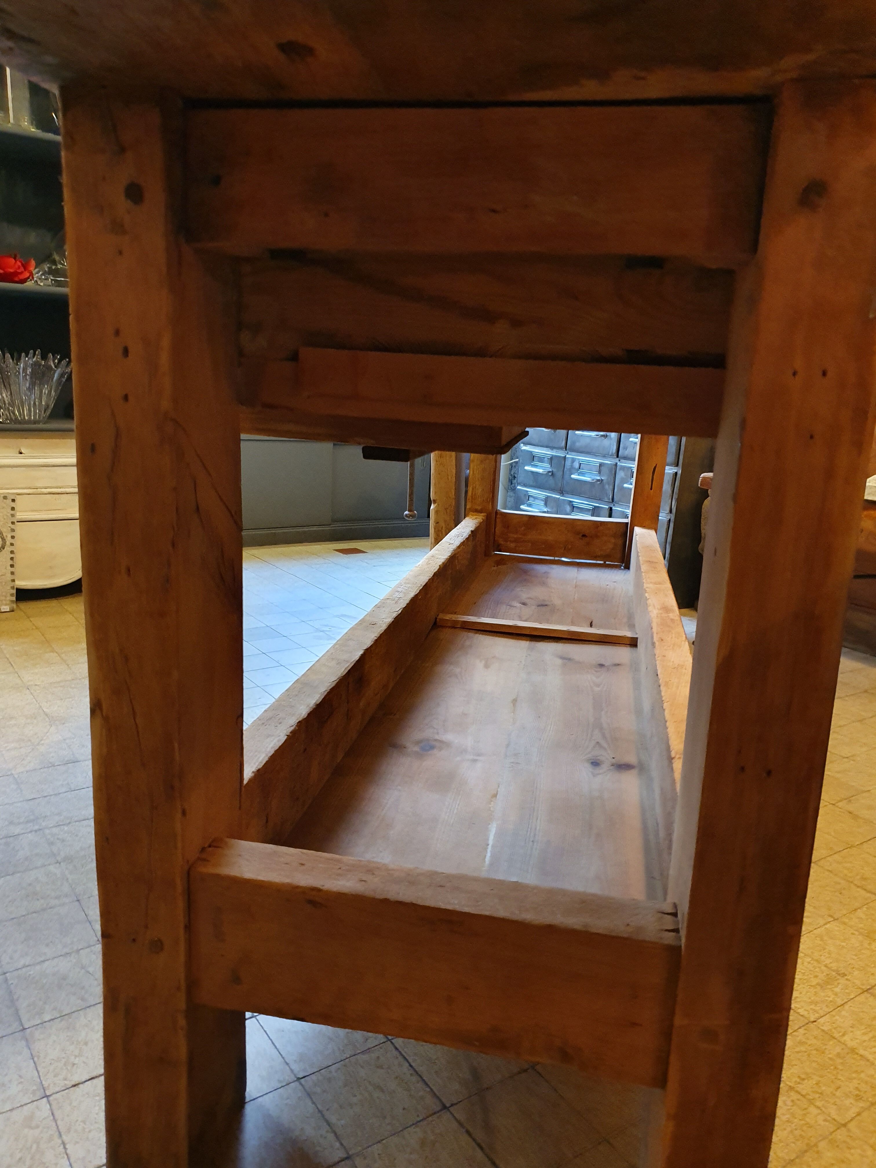 Carpenter's establishment