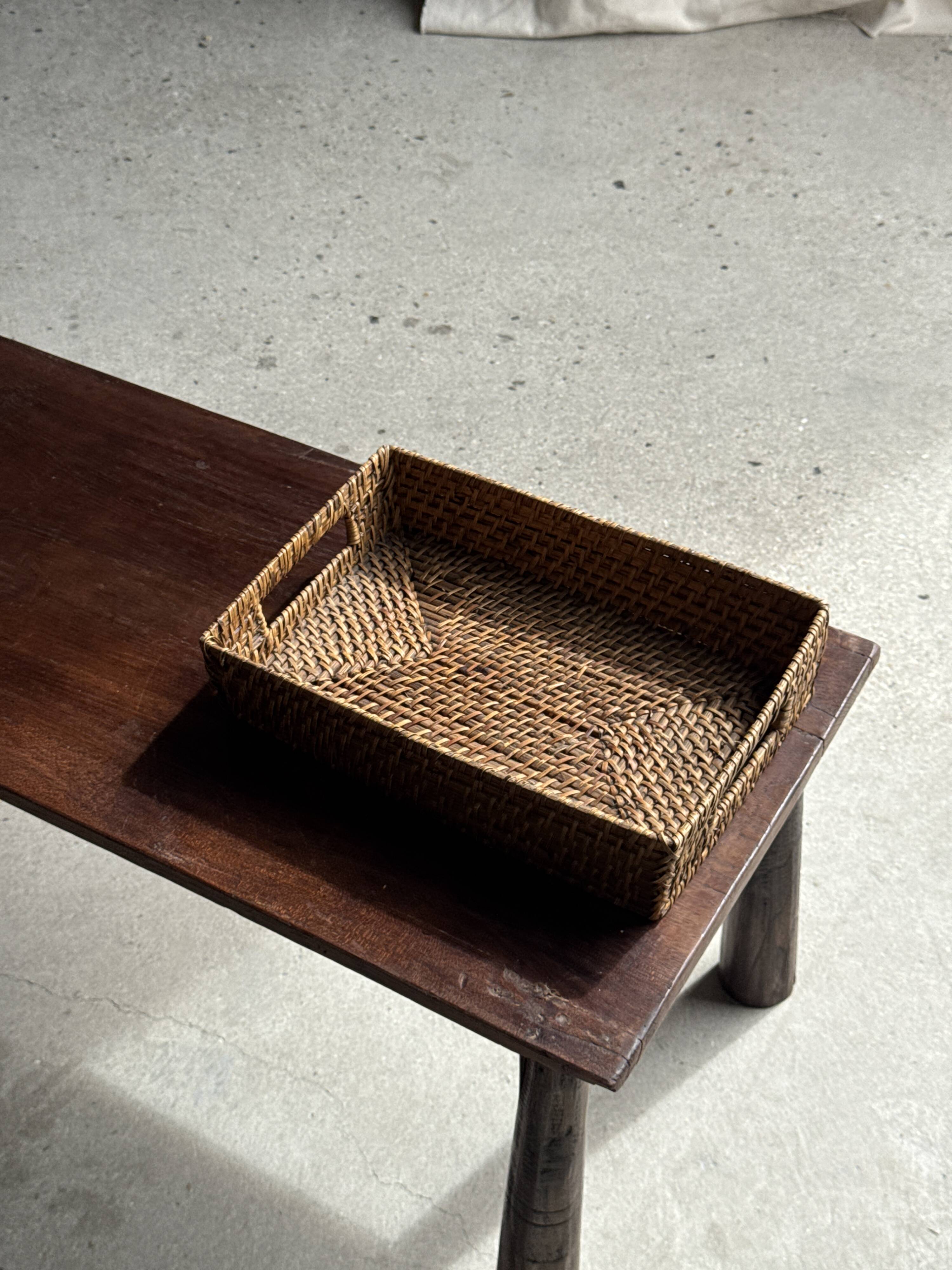 Rectangular woven wicker basket L32 W20 H8 cm