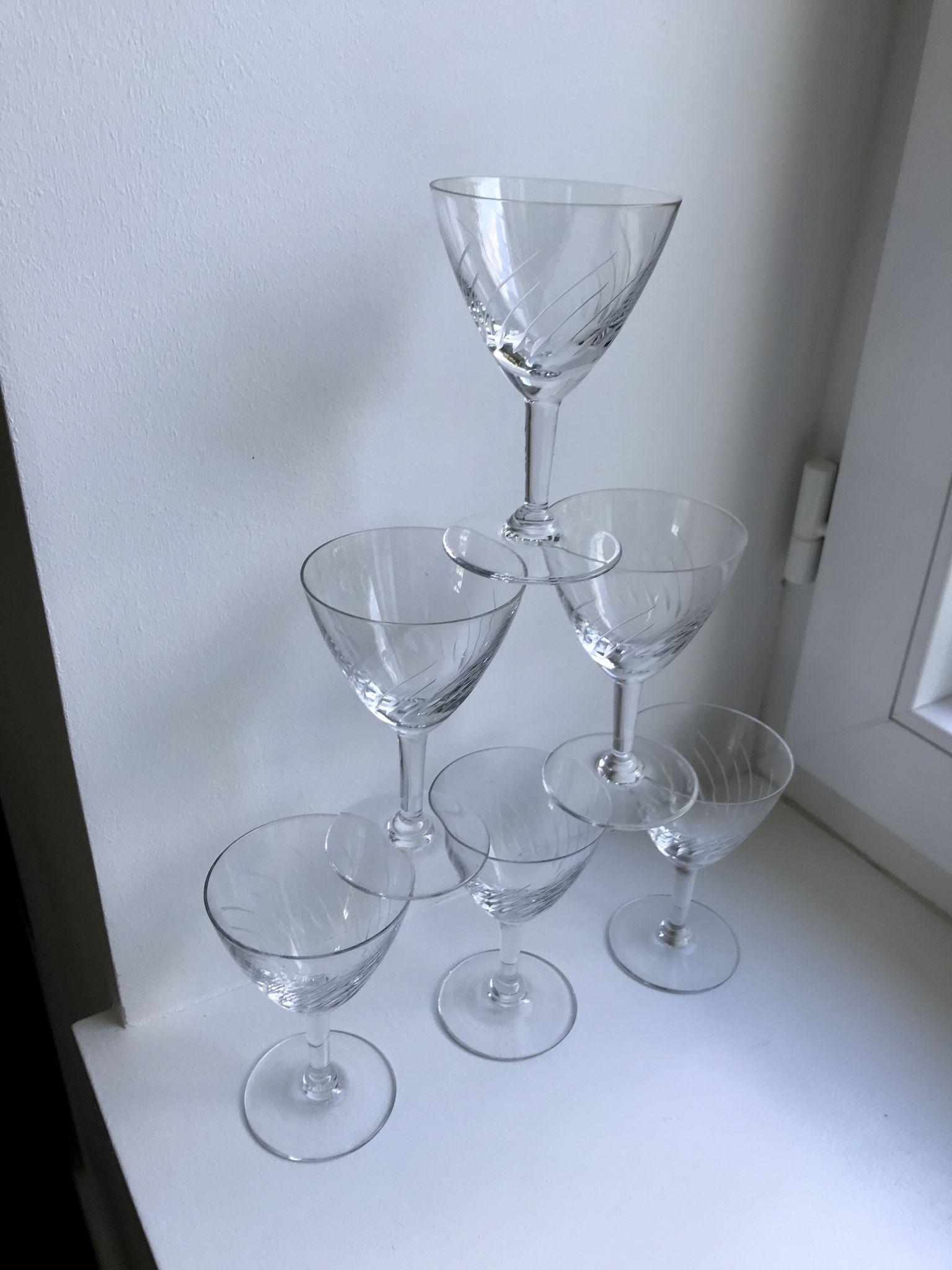 Lot 6 crystal wine glasses engraved 50s