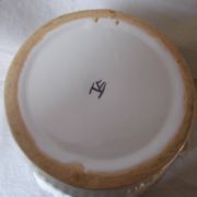Lattice ceramic cache-pot
